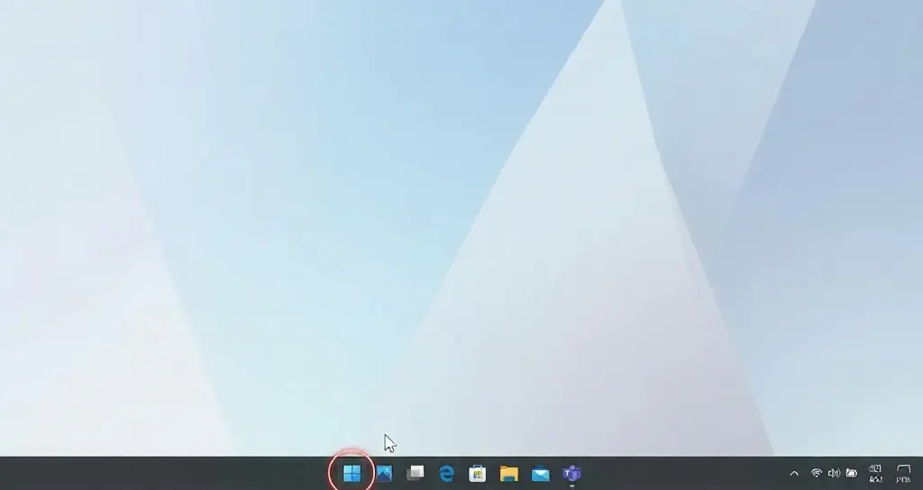 Screenshot of Windows 11 taskbar showing the Start button location in the bottom-left corner of the screen, with red highlight circle
